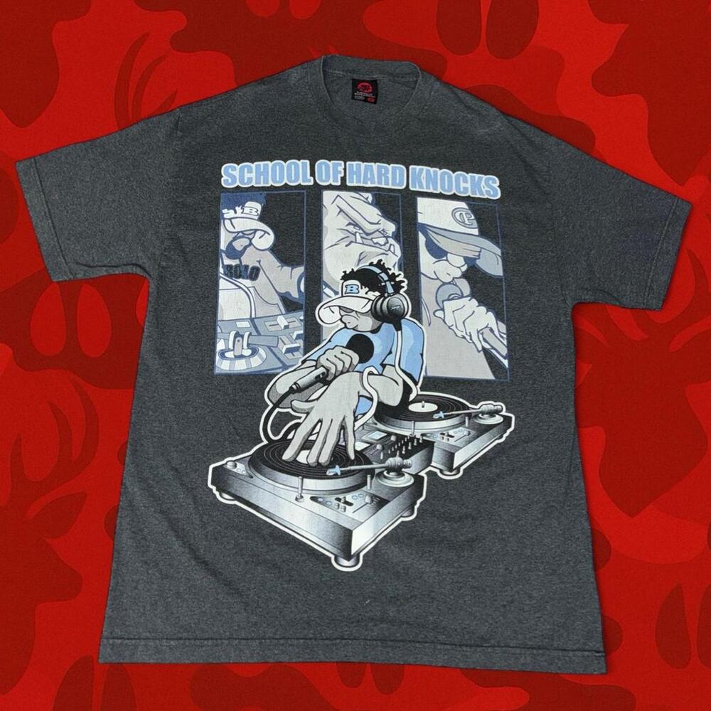 vintage School of Hard Knocks (SOHK) t-shirt Size XL